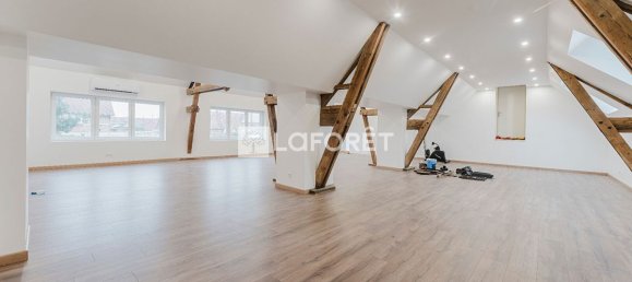 4 bedrooms House in Cantin, France No. 44422 9