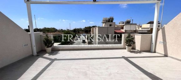 3 bedrooms Penthouse in Gharghur, Malta No. 4625 2