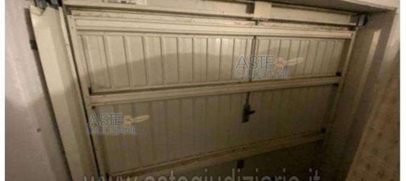 Garagem em Monsummano Terme, Italy 74 m² N.º 277395 2