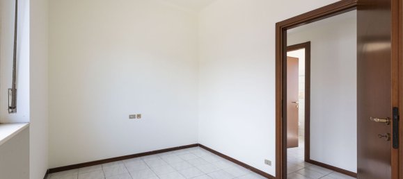 Apartamento de 3 dormitorios en Arosio, Italy No. 359712 20