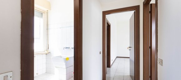 Apartamento de 3 dormitorios en Arosio, Italy No. 359712 12