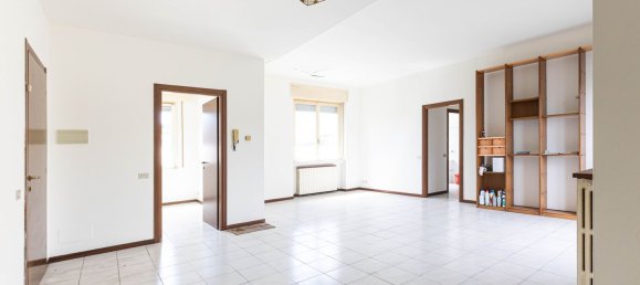 Apartamento de 3 dormitorios en Arosio, Italy No. 359712 2
