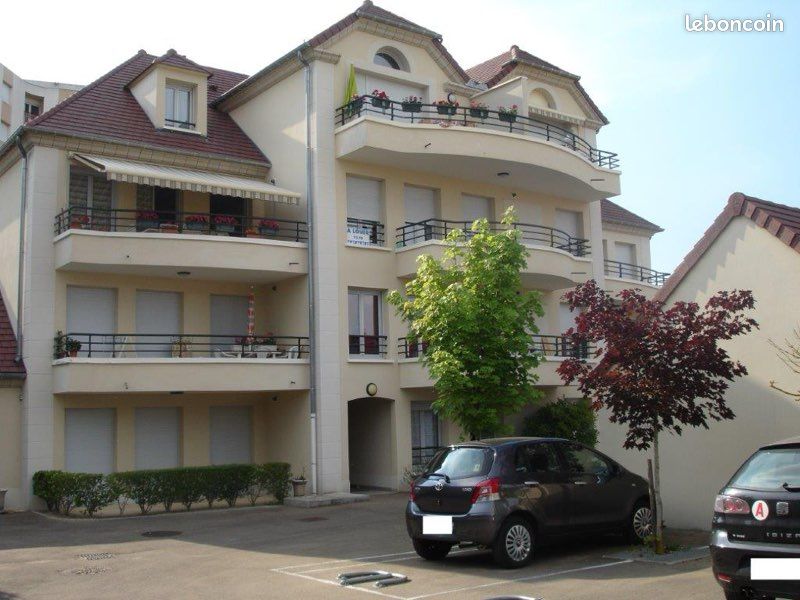 1 bedroom Apartment in Sens, France No. 285553