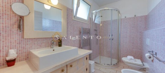 Коммерческая недвижимость с 6 спальнями в Morciano di Leuca, Италия № 147369 20