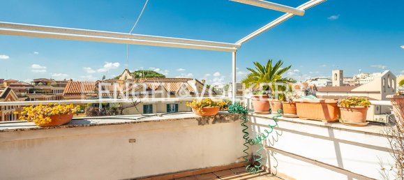 Пентхаус с 1 спальней в Рим, Италия № 132059 16