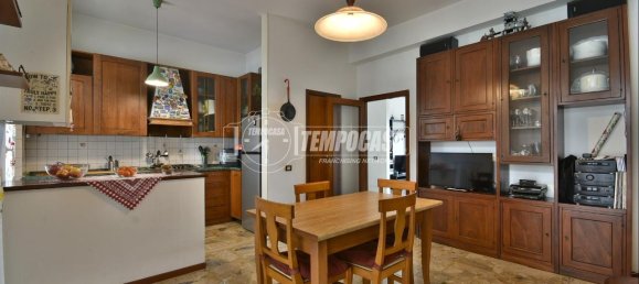 5غرفة شقة في Osimo, Italy رقم 37613 4