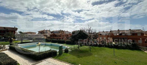 Apartamento de 2 dormitorios en Ardea, Italy No. 112015 3