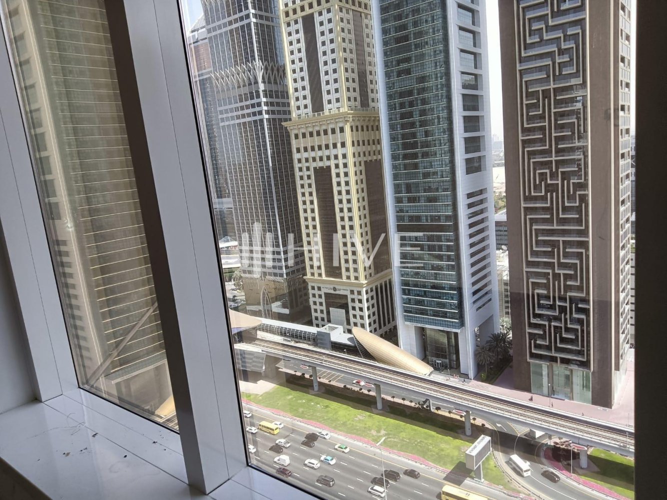 372.2m² Office in Sheikh Zayed Road, UAE No. 65734