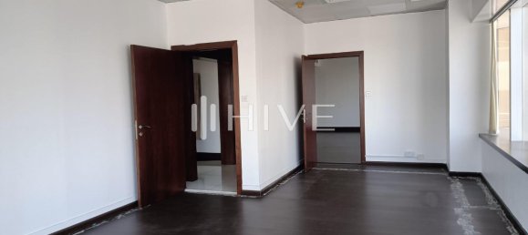 372.2m² Office in Sheikh Zayed Road, UAE No. 65734 17