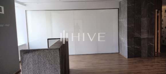 372.2m² Office in Sheikh Zayed Road, UAE No. 65734 5