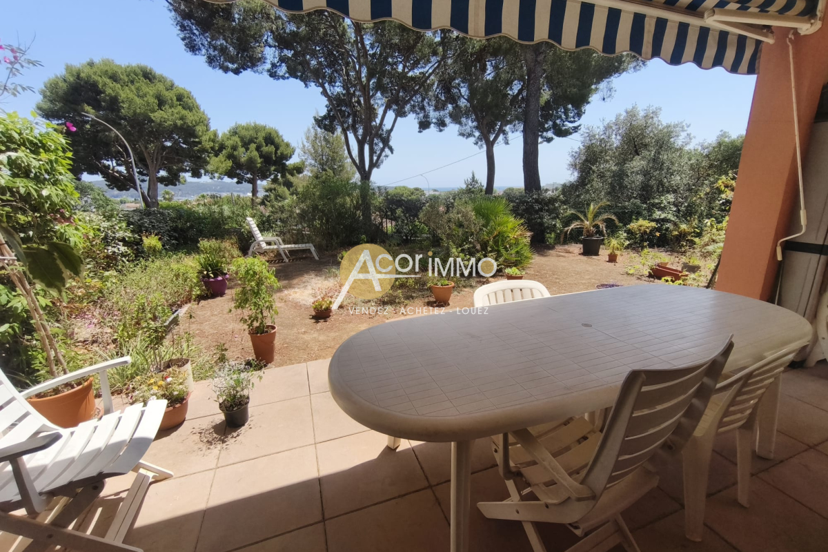3 rooms Apartment in La Seyne-sur-Mer, France No. 339505