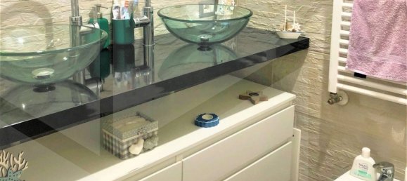 Квартира с 2 комнатами в Казамассима, Италия № 24794 11