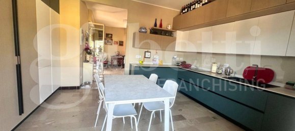 2 bedrooms Apartment in Cesana Brianza, Italy No. 311280 3