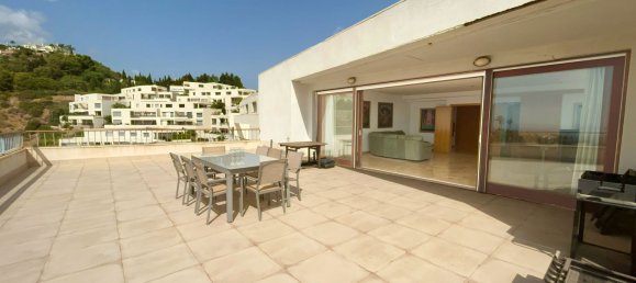3 bedrooms Penthouse in Marbella, Spain No. 131084 24