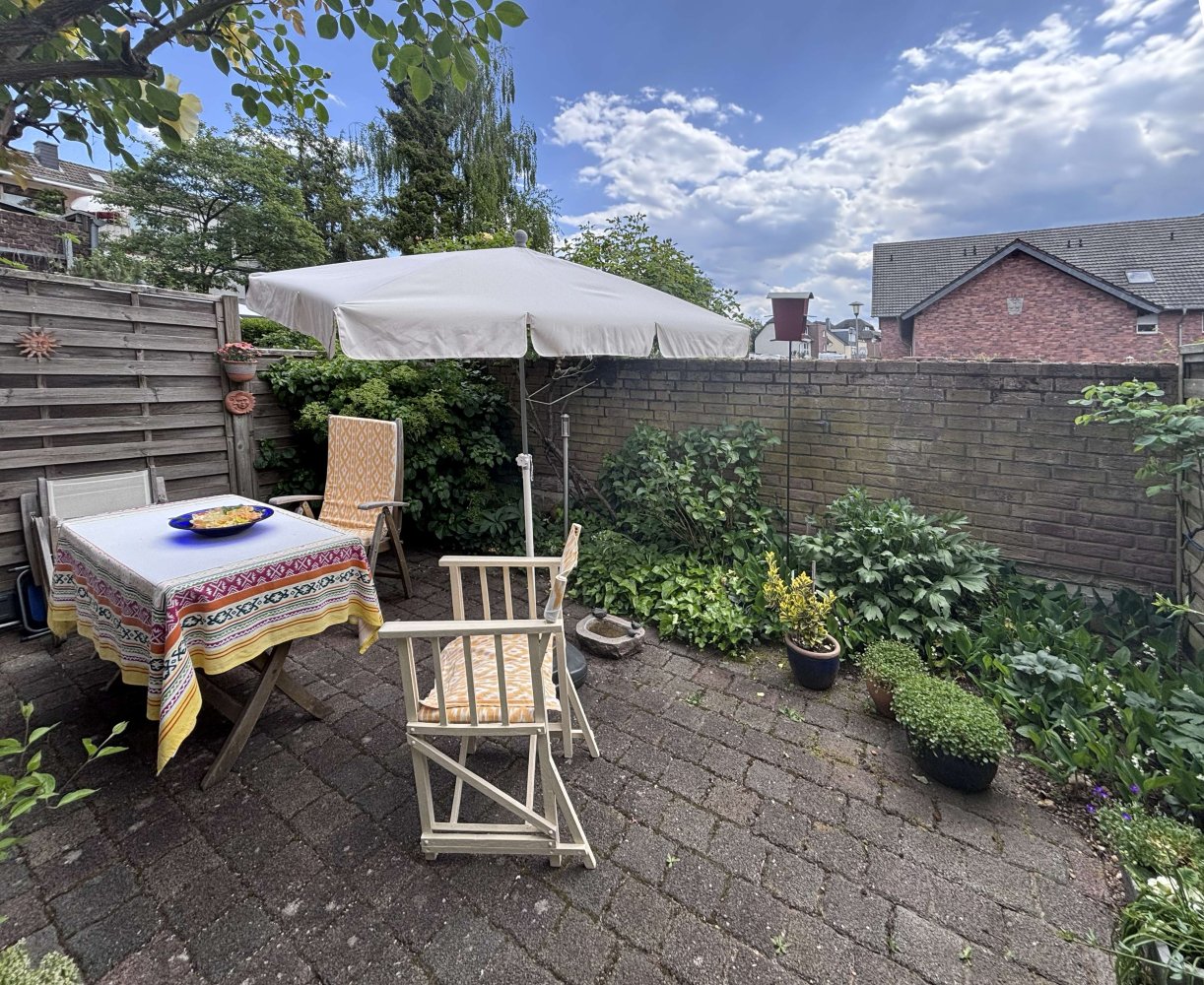 3 bedrooms Apartment in Cologne, Germany No. 357339