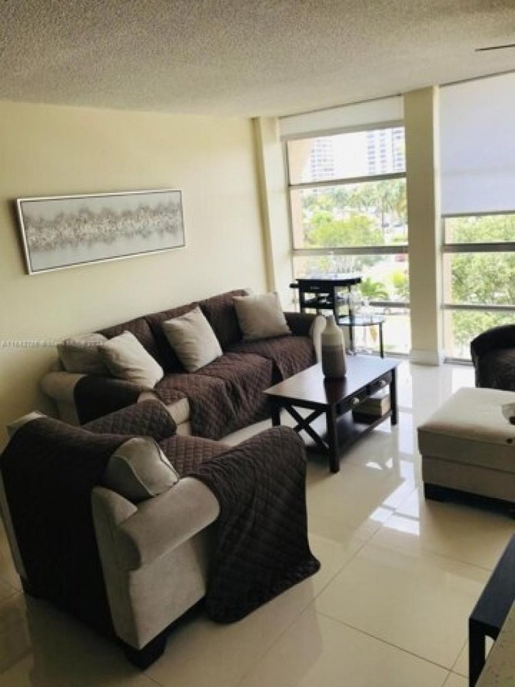 Studio in Hallandale Beach, USA No. 391223