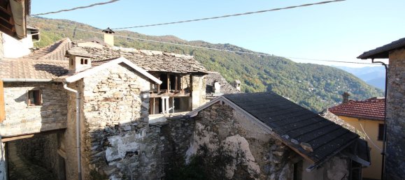 6 rooms House in Cannero Riviera, Italy No. 130585 16