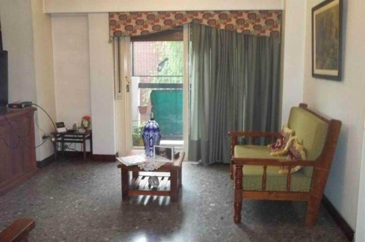 6 bedrooms Apartment in Buenos Aires, Argentina No. 96548