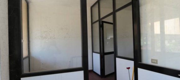 Склад с 1 комнатой в Лонате Поццоло, Италия № 297955 19