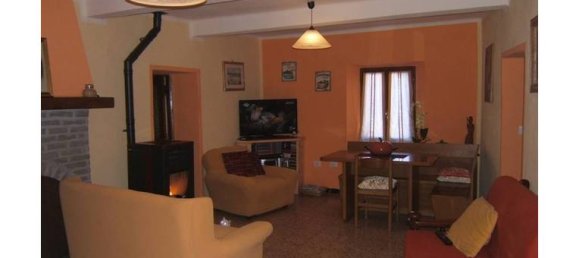 2 bedrooms Castles in Massa, Italy No. 255071 6