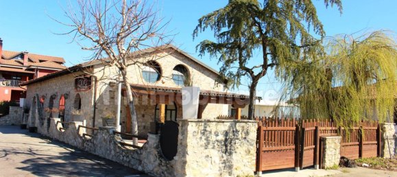 Imóvel comercial de 5 divisões em Bra, Italy N.º 210762 2