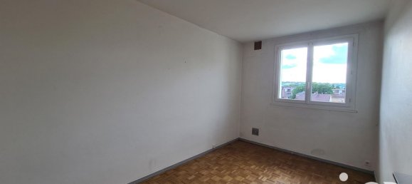 1 bedroom Apartment in Sens, France No. 289967 5