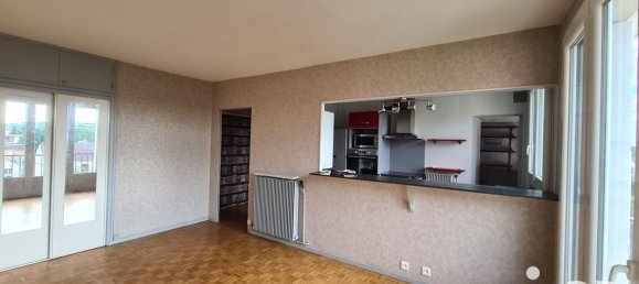 1 bedroom Apartment in Sens, France No. 289967 3