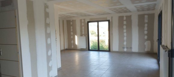 4 Schlafzimmer Haus in Loire, France, Nr. 359782 2