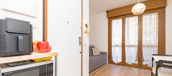 1 bedroom Apartment in Milan, Italy No. 316564 5