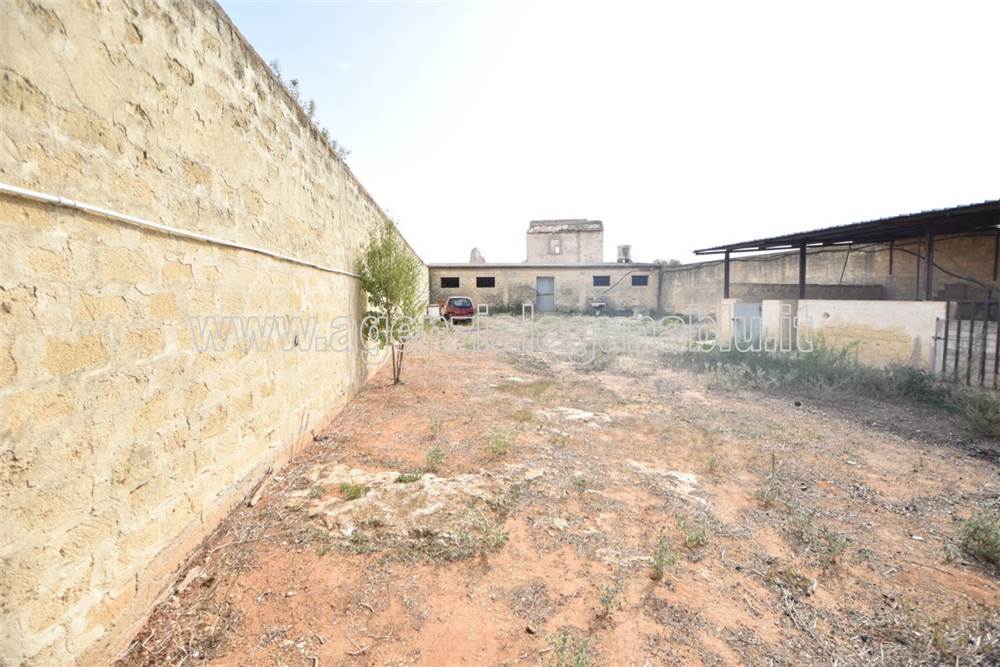 1 room Land in Marsala, Italy No. 157214