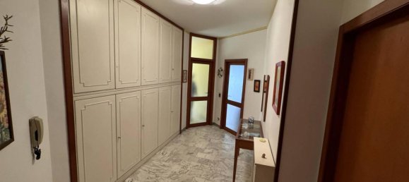 Apartamento de 6 habitaciónes en Porto San Giorgio, Italy No. 4753 28