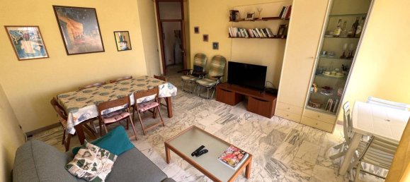 Apartamento de 6 habitaciónes en Porto San Giorgio, Italy No. 4753 2