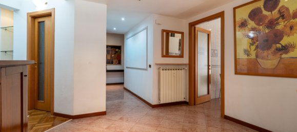 2 bedrooms Apartment in Genoa, Italy No. 328164 4