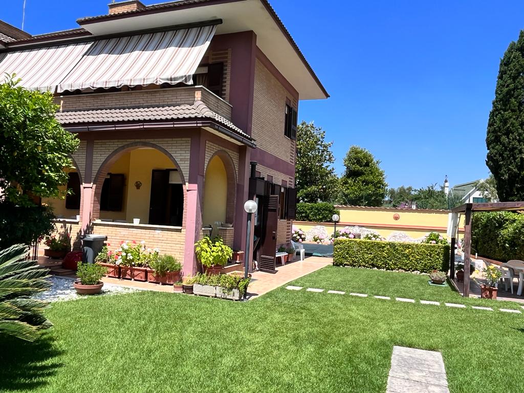 Villa T4 em Anzio, Italy N.º 167400