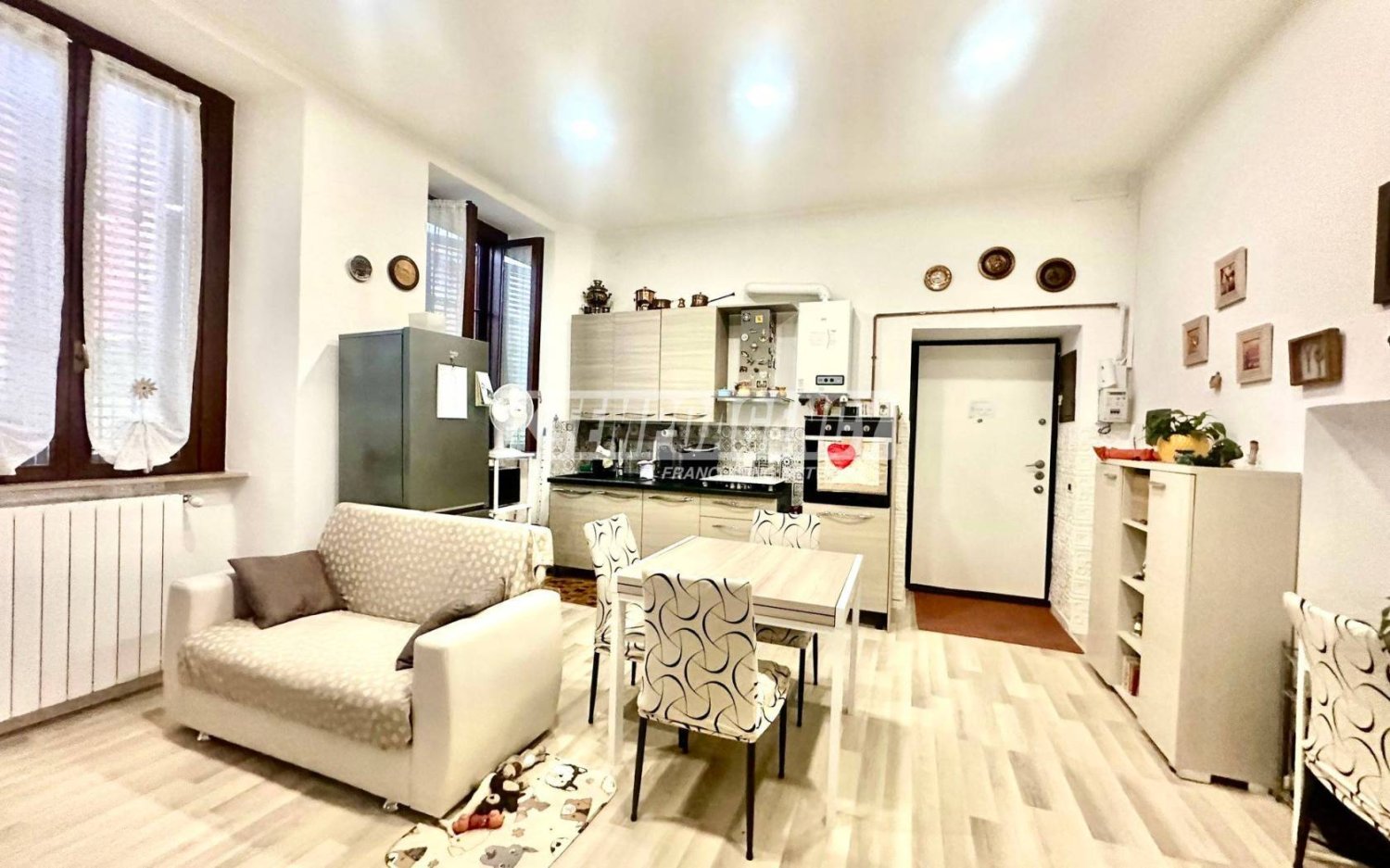 Apartamento T2 em Rozzano, Italy N.º 311130