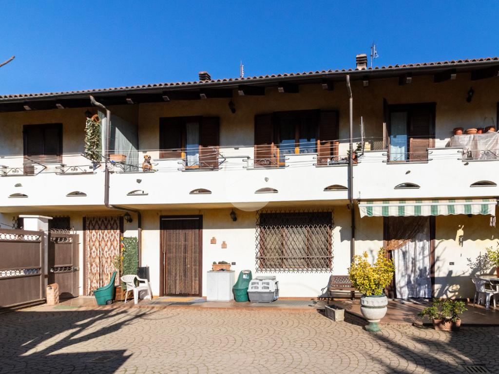 3 bedrooms House in Piossasco, Italy No. 287103