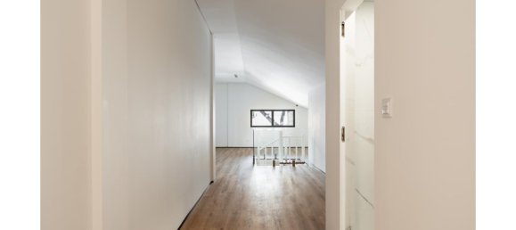 4 bedrooms Villa in Cascais, Portugal No. 104113 15