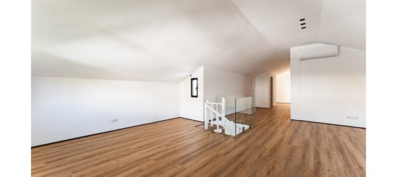 4 bedrooms Villa in Cascais, Portugal No. 104113 19