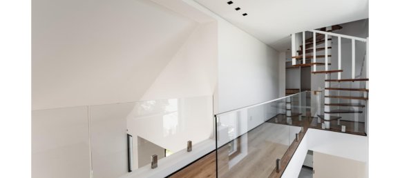 4 bedrooms Villa in Cascais, Portugal No. 104113 9