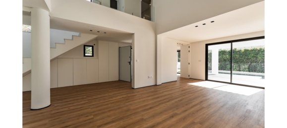 4 bedrooms Villa in Cascais, Portugal No. 104113 29