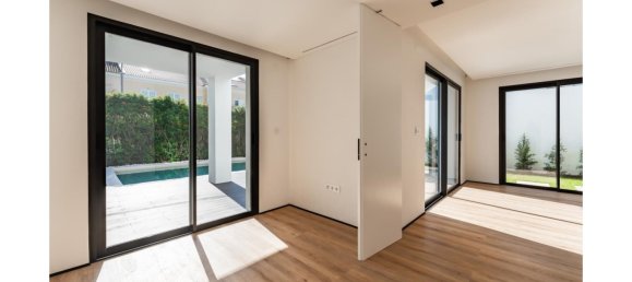 4 bedrooms Villa in Cascais, Portugal No. 104113 33