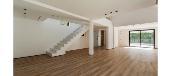 4 bedrooms Villa in Cascais, Portugal No. 104113 30