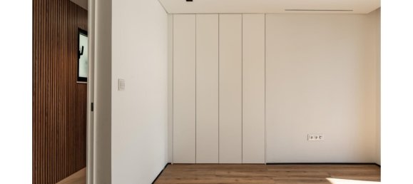 4 bedrooms Villa in Cascais, Portugal No. 104113 3