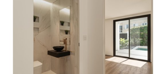 4 bedrooms Villa in Cascais, Portugal No. 104113 13