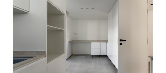 4 bedrooms Villa in Cascais, Portugal No. 104113 2