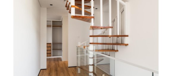 4 bedrooms Villa in Cascais, Portugal No. 104113 10