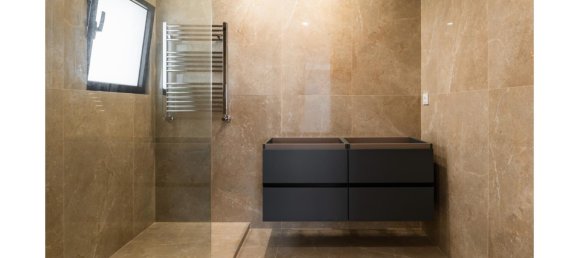 4 bedrooms Villa in Cascais, Portugal No. 104113 8