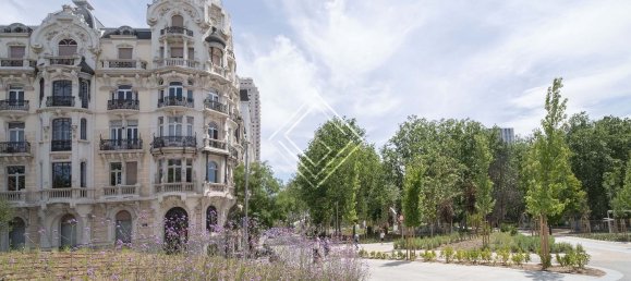 4 bedrooms Apartment in Madrid, Spain No. 152846 8