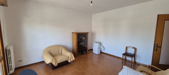 2 bedrooms Apartment in Udine, Italy No. 380507 5