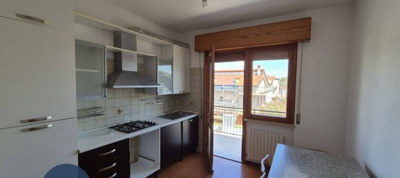 2 bedrooms Apartment in Udine, Italy No. 380507 2